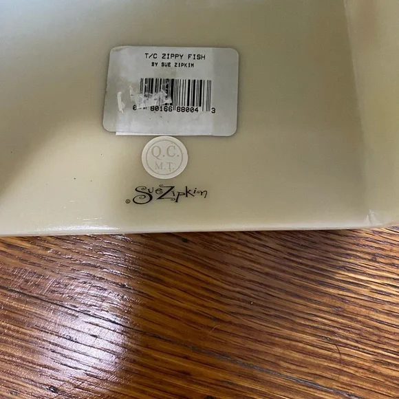 Underwater/ Fish themed tissue holder - Picture 4 of 7